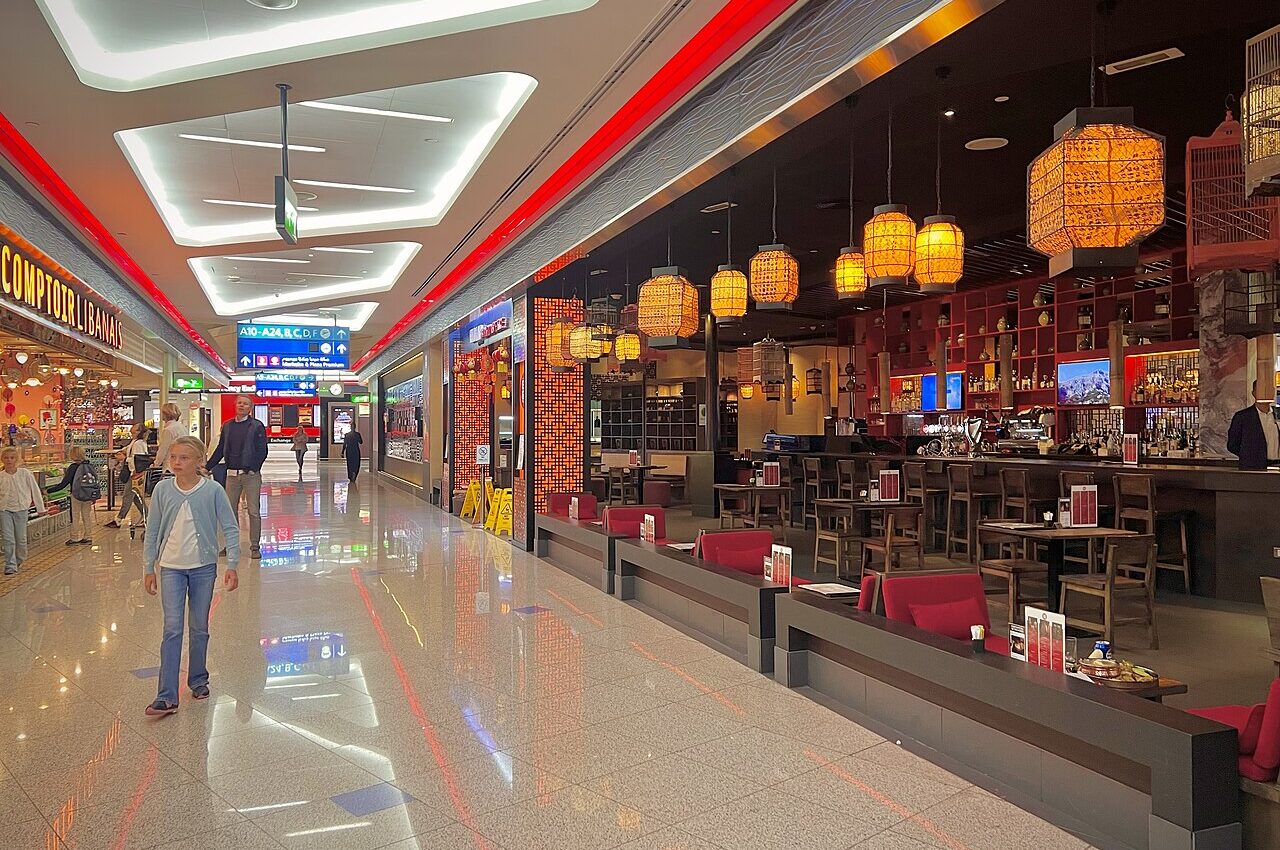 Photo illustrating: Business Lunch in Dubai: Set Menus, Quiet Tables and Getting Back to Work on Time
