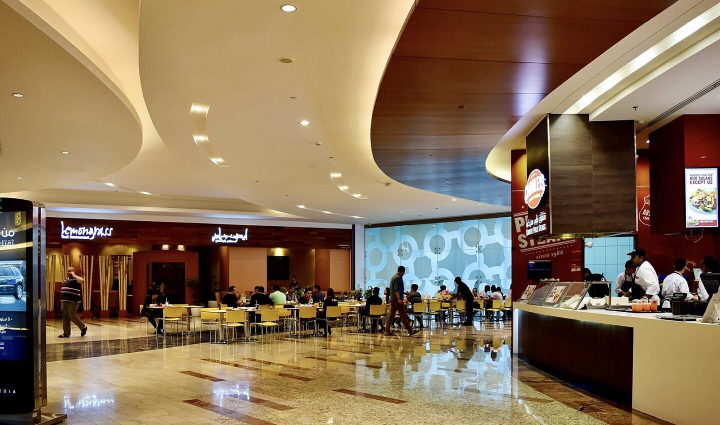 How to Send Money Home From the UAE for Less: Exchange Houses vs Bank Apps Tested