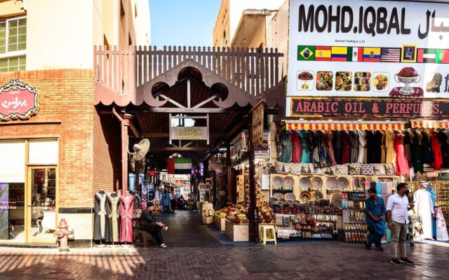 How to Apply for a Personal Loan in the UAE: Salary Transfer Rules and Real Costs