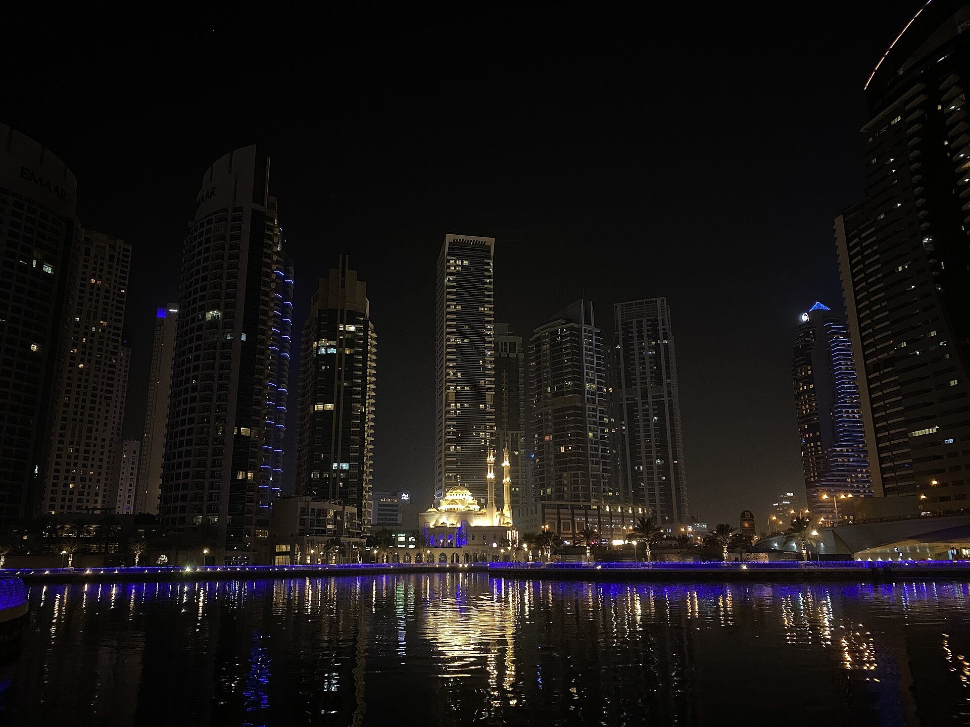 Mosque in Dubai marina