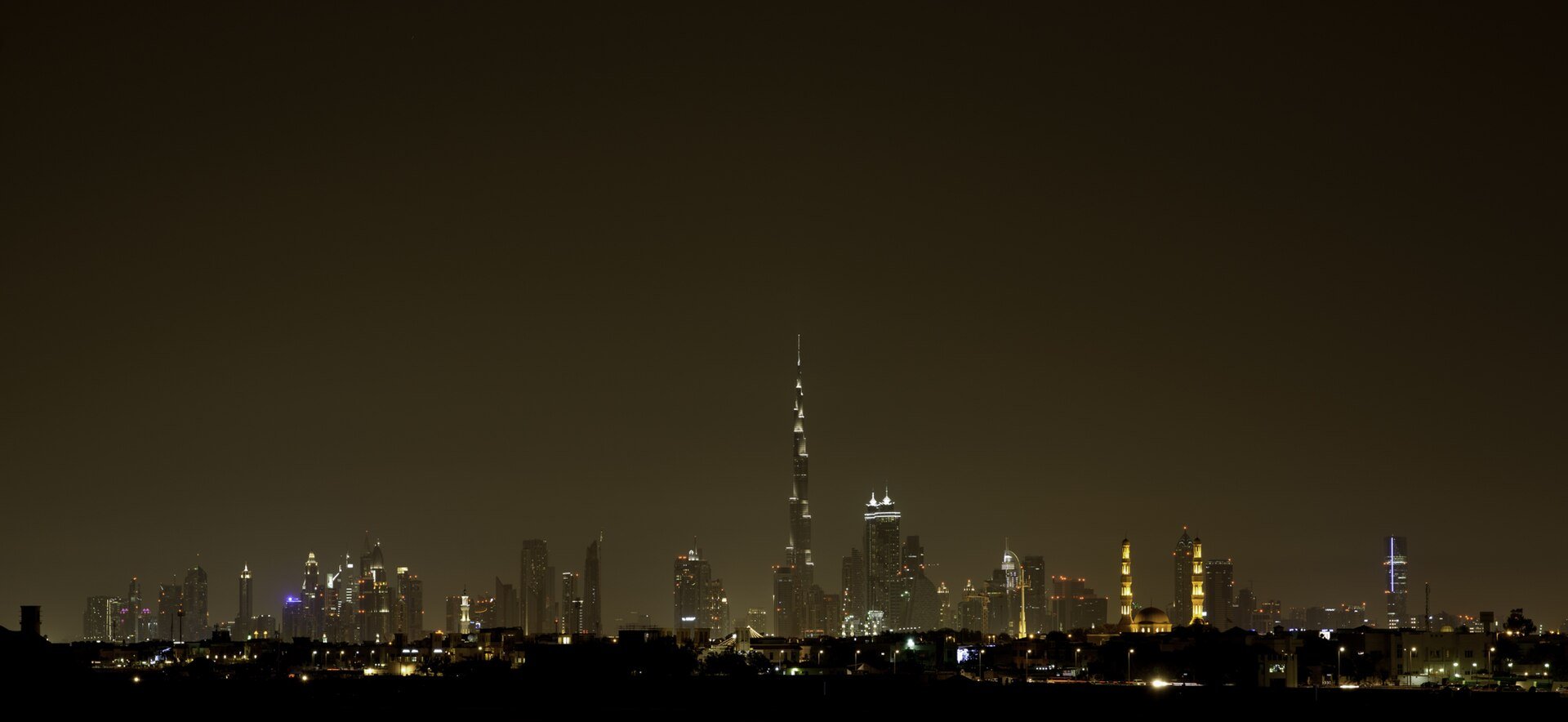 Dubai, United Arab Emirates Camera: NIKON D800E Lens: 90 mm f/3.5 Focal Length: 90 mm Exposure: 13.0 sec at f/7.1 ISO: 50