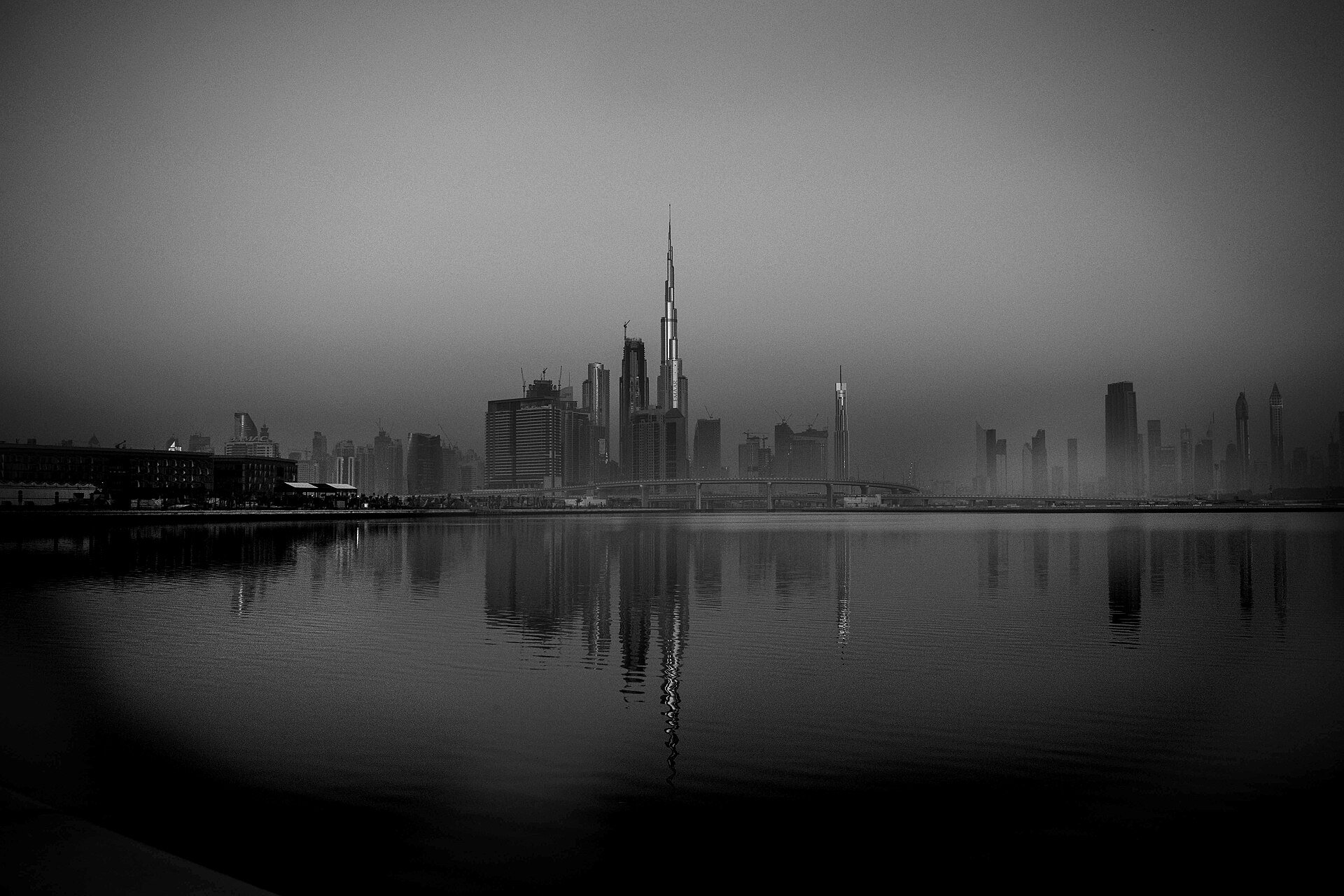 An image of the dubai skyline, with the burj khalifa in it.