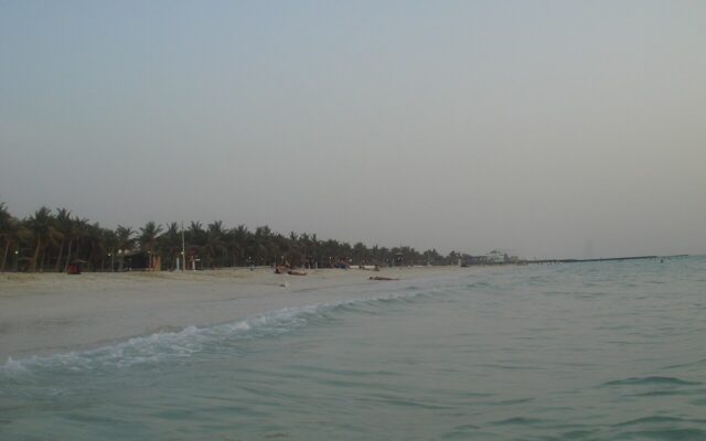 Photo illustrating: Kite Beach Practical Guide: Parking, Showers, Track and Food Kiosks