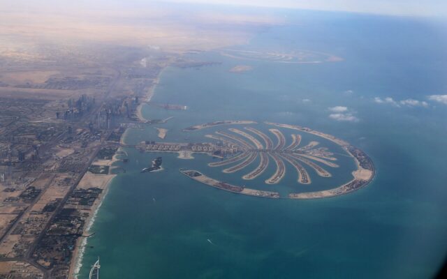 Photo illustrating: Non-Compete Clauses in UAE Contracts: When They Apply and How to Negotiate Them