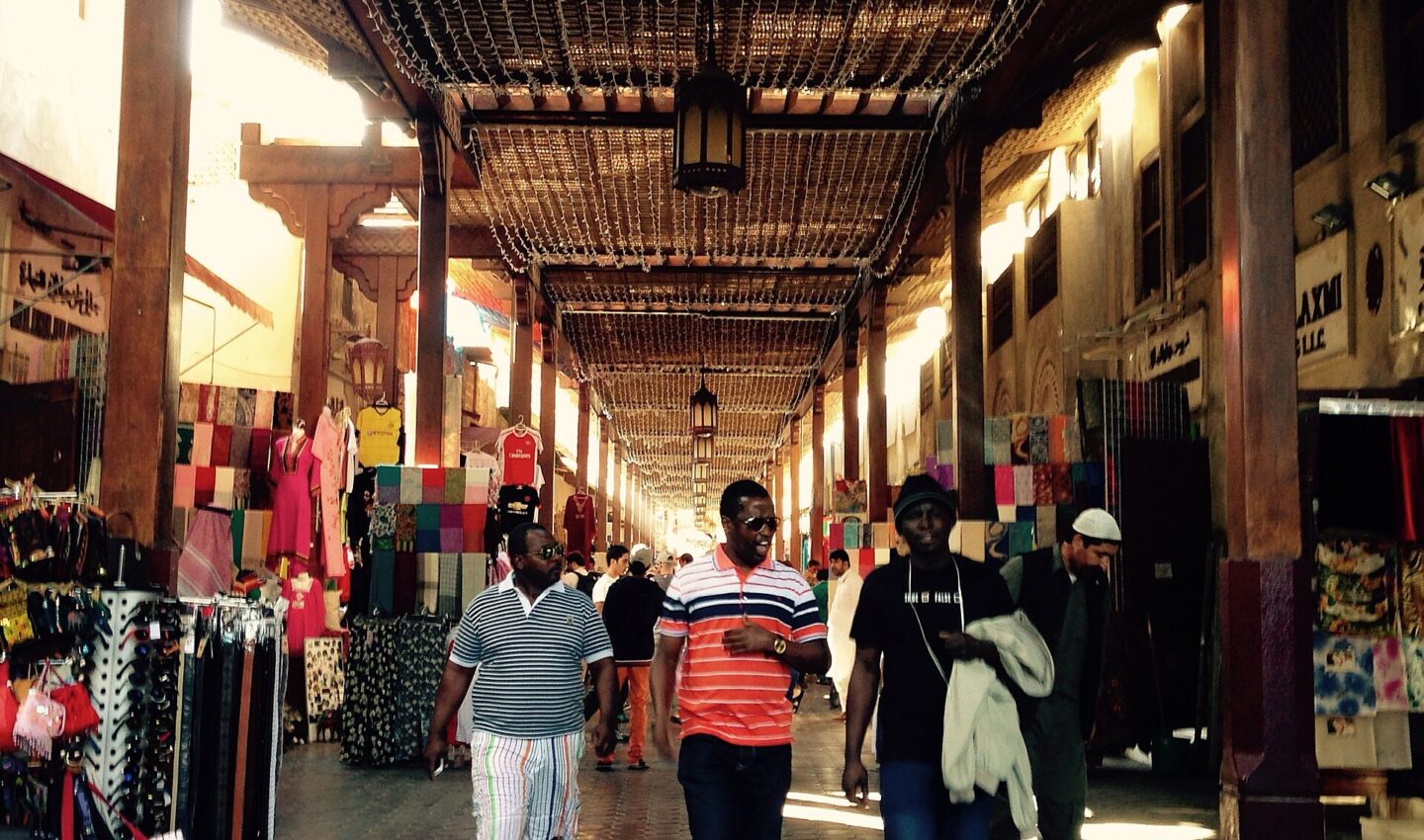 Photo illustrating: Pricing Your Services as a Freelancer in Dubai: Rates, Retainers and Late Fees
