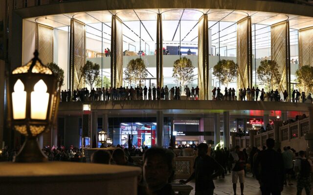 Photo illustrating: Reading the Daily Gold Rate Boards in Deira: How Dubai Gold Prices Are Set