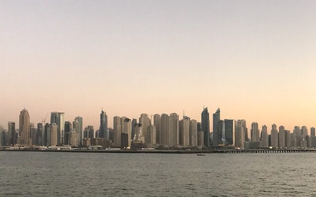 Photo illustrating: Remote Work Visa for Living in Dubai: Employer Letter, Salary Proof and Renewal Rules